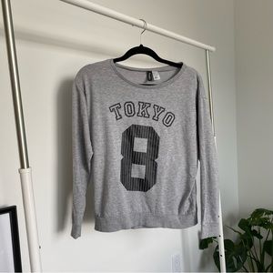 ⛩️ H&M “Tokyo 8” Gray Crew Neck Sweater